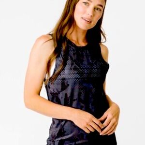 Zyia active black camo Chill Tank